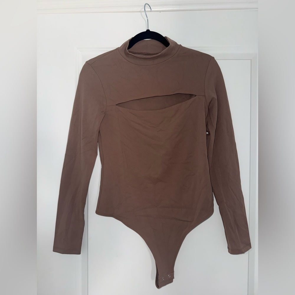 NWT Brown Long-Sleeve Mock Neck Cutout Bodysuit Large